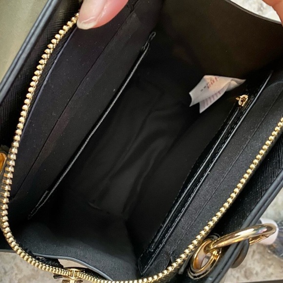 TRINA TURK NWT DOUBLE HANDLE CROSSBODY BAG - Picture 6 of 9